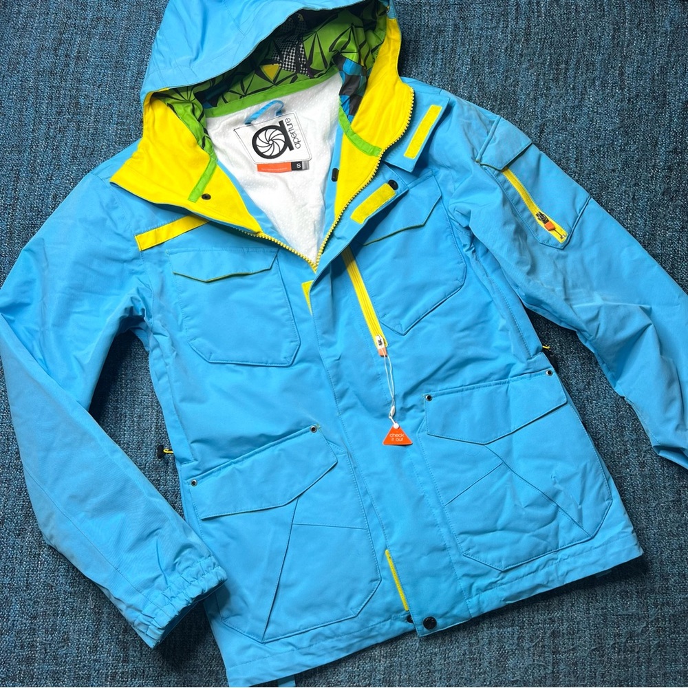 Aperture Snowboarding Jacket in Light Blue Yellow Women's Size Small Ski Snow